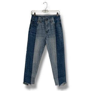 American Eagle Vintage High Rise Two Tone Fringe Button Fly Jeans Women’s Size 4